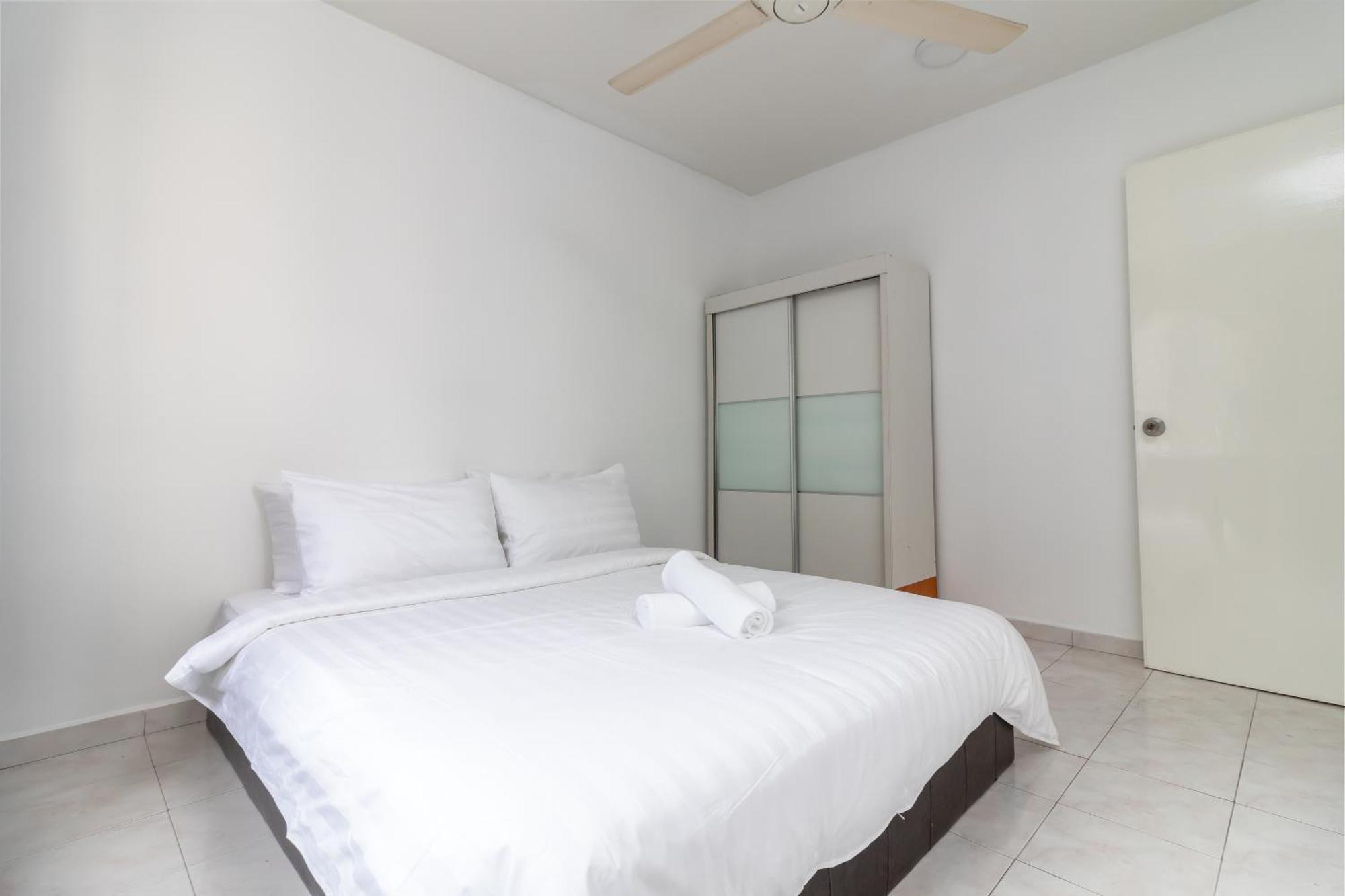 Condo At Melaka Raya By Idealhub Экстерьер фото