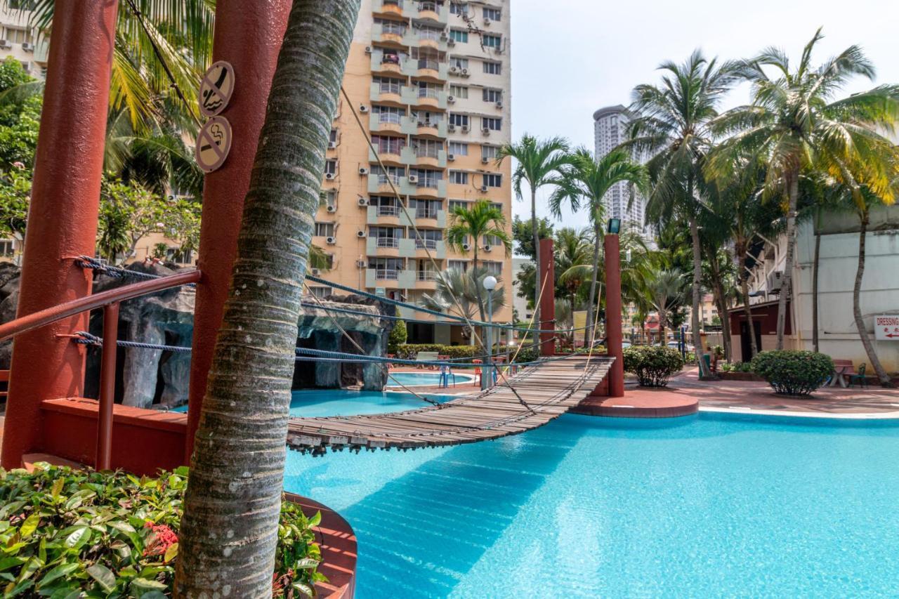 Condo At Melaka Raya By Idealhub Экстерьер фото